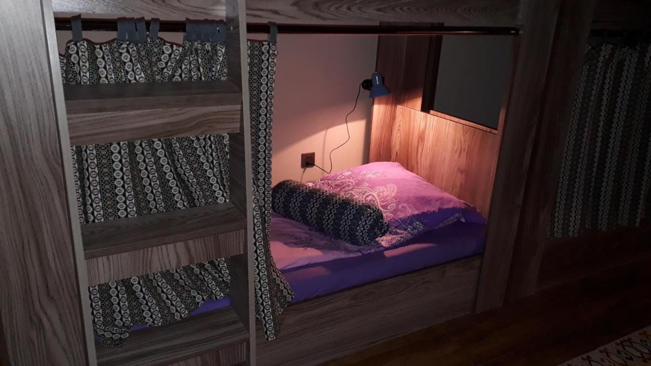 Salam Hostel Baku Ngoại thất bức ảnh